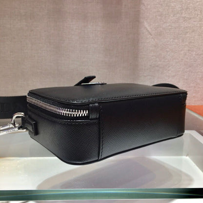 PRA CAMERA BAG 18CM IN BLACK TRIANGLE PATTERN COWHIDE SILVER HARDWARE