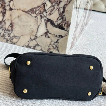 EMBROIDED LOGO LARGE HANDBAG 30 IN BLACK LINEN BLEND